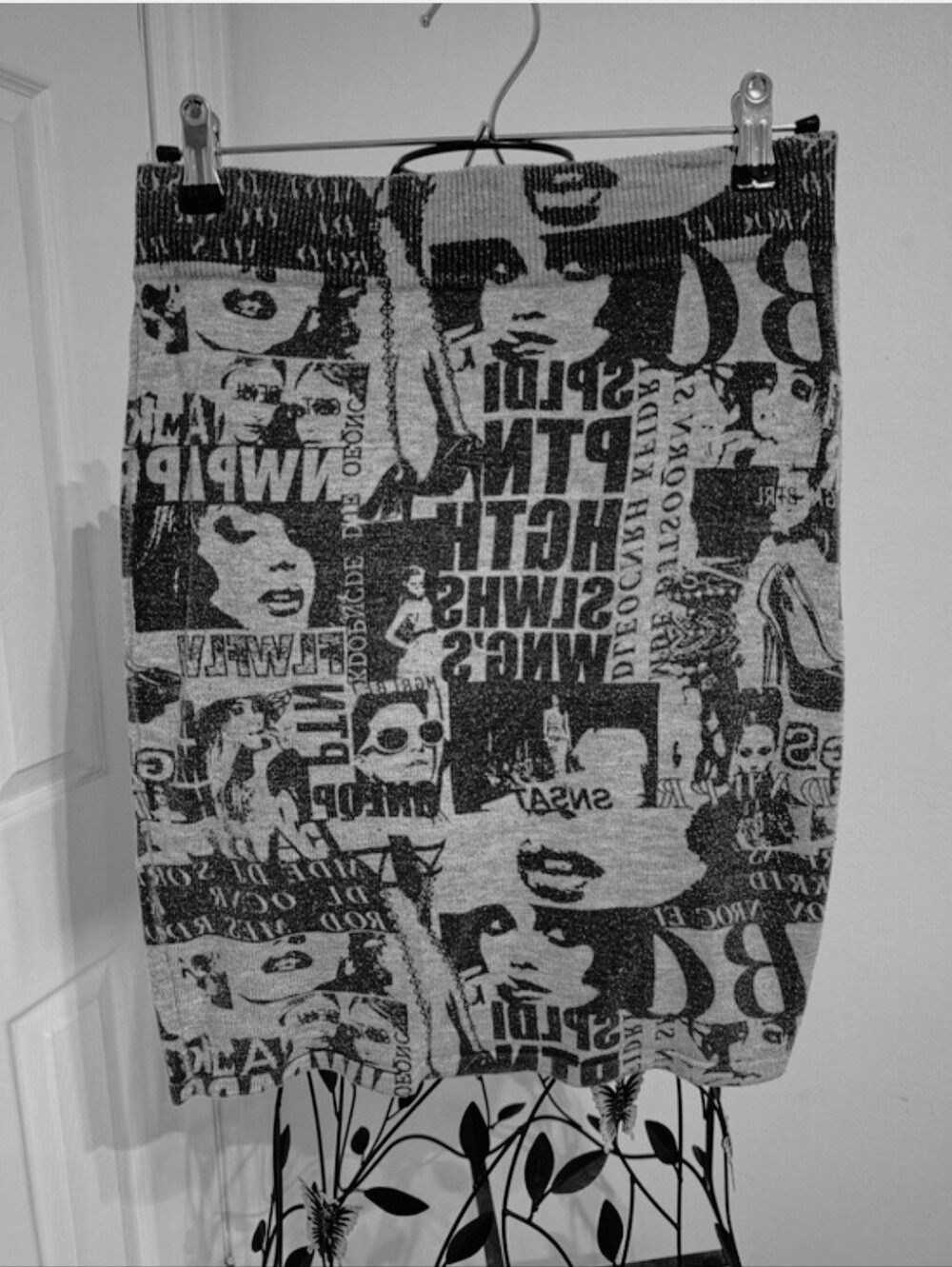 Graphic Pencil Pull On Knit‎ Skirt